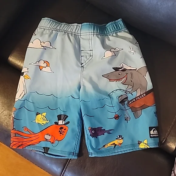 LOT of boys swim trunks. Quicksilver & Justice League. - Picture 2 of 10